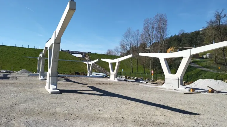 agrandissement et couverture des parkings du lac avec des panneaux photovoltaïques, Toulouse, Aquaparc Toulouse