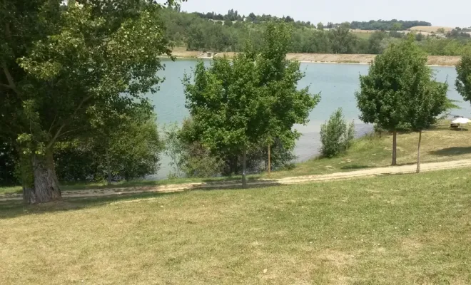 Lac de la Thésauque : le plus beau site de promenade à proximité de Villefranche-de-Lauragais, Toulouse, Aquaparc Toulouse