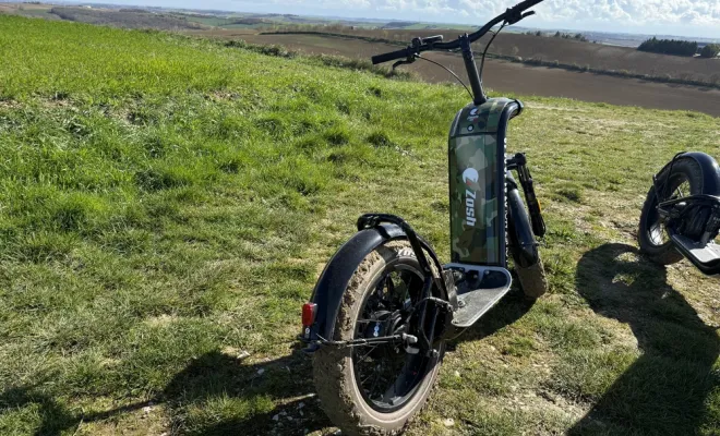 Faire une randonnée en Trottinette électrique tout terrain au départ du lac de la Thésauque, Toulouse, Aquaparc Toulouse